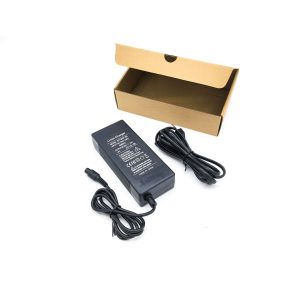 Roller töltő GX12 csatlakozóval (36V 2A)